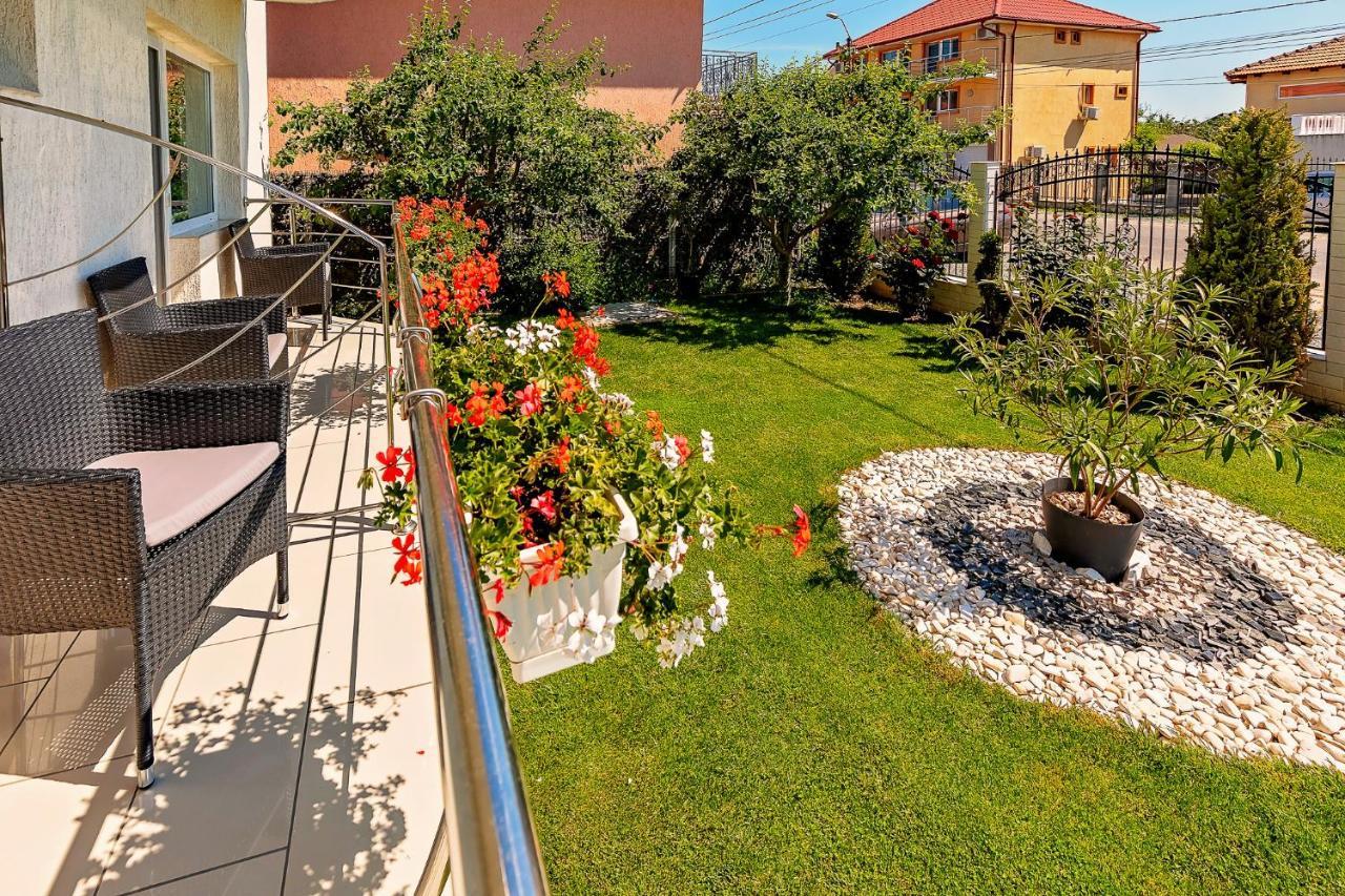 Vila Mosel 2 Mai Luaran gambar